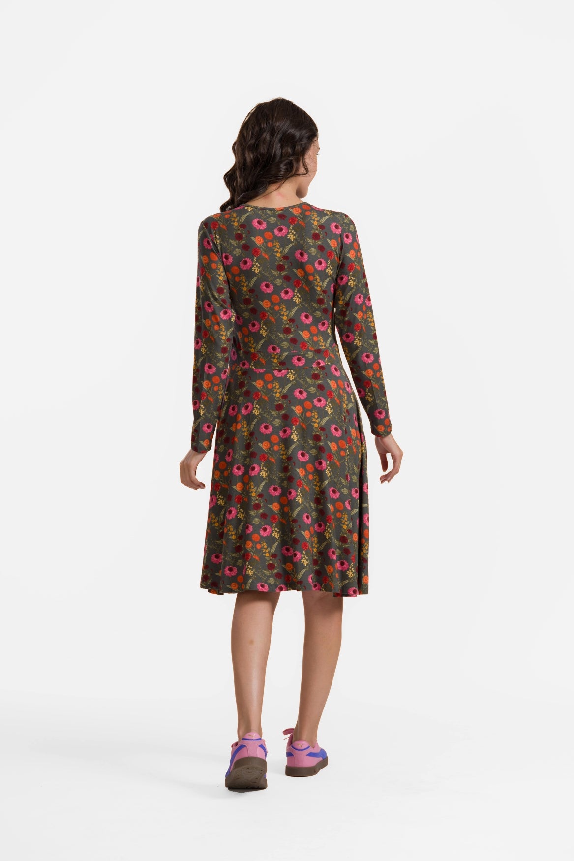 Gänseblümchenkleid | Wildes Winterfeld